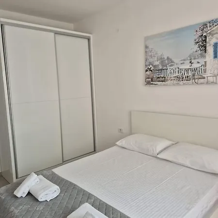 Apartamento Mym Now 2 *